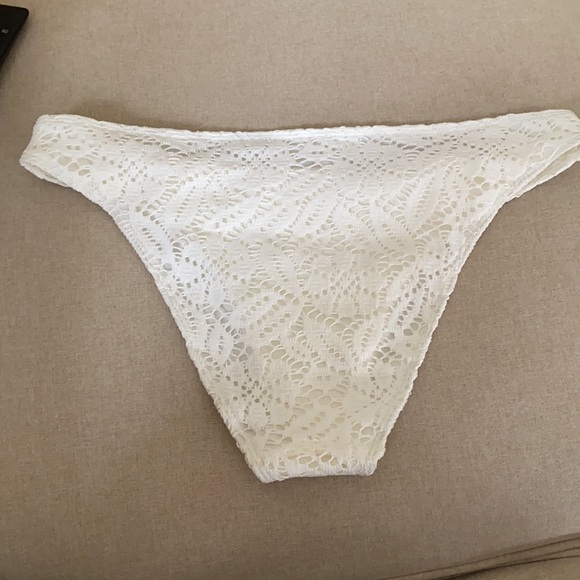 Aerie white bikni bottoms size large - Picture 2 of 3